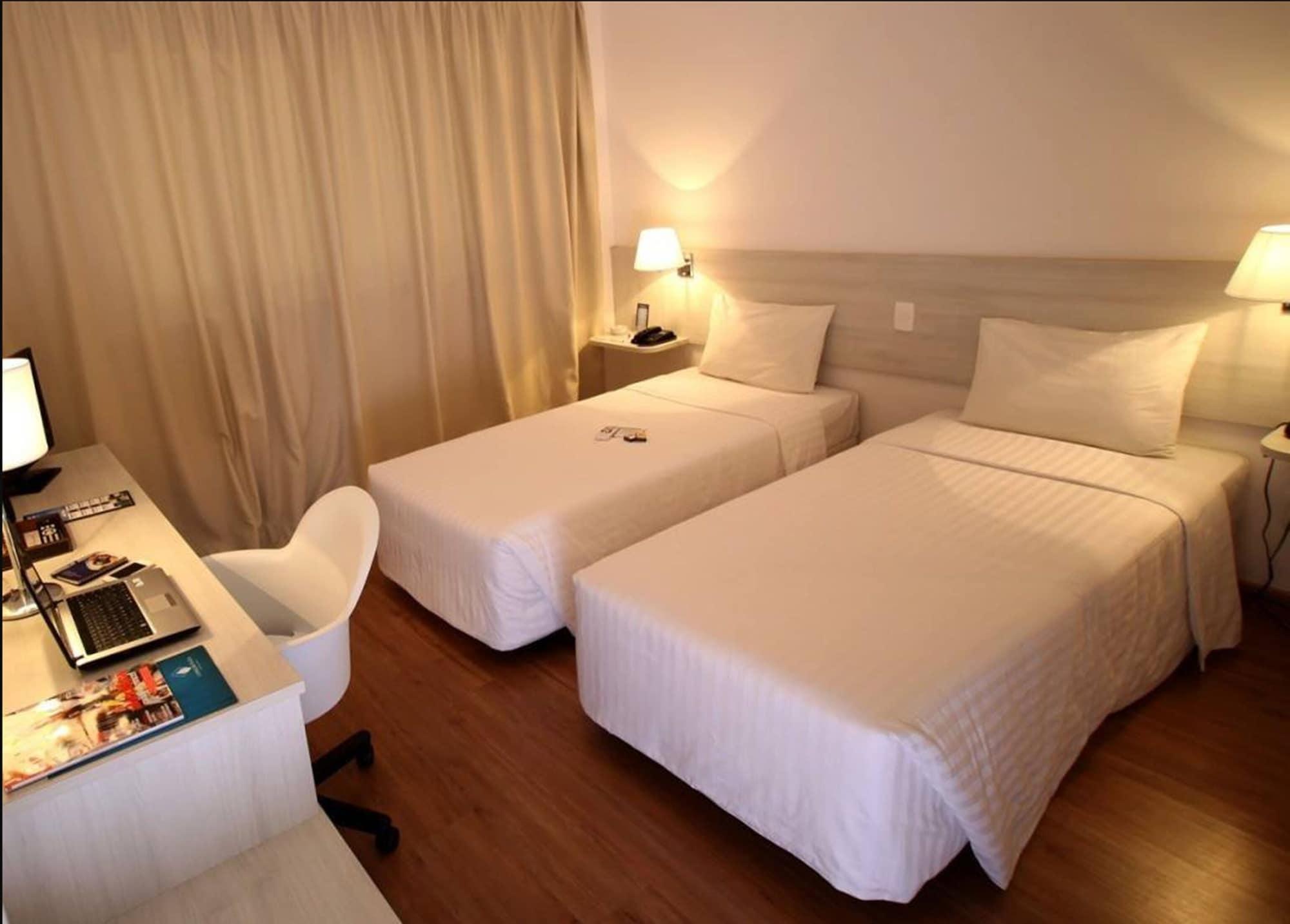 Camaçari Plaza Hotel Extérieur photo