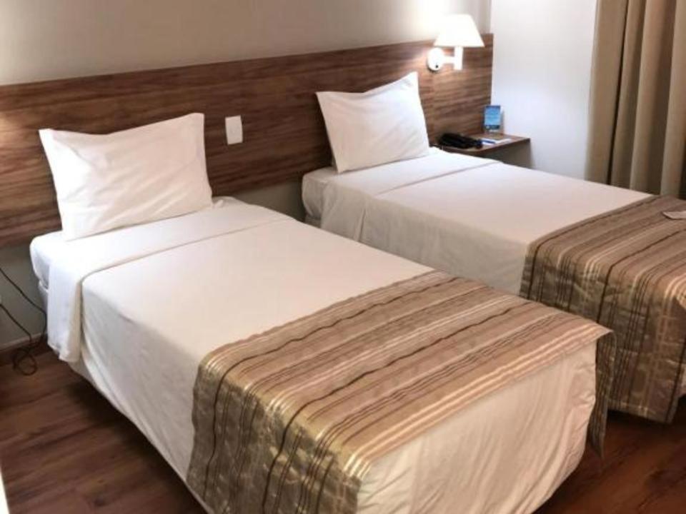 Camaçari Plaza Hotel Extérieur photo